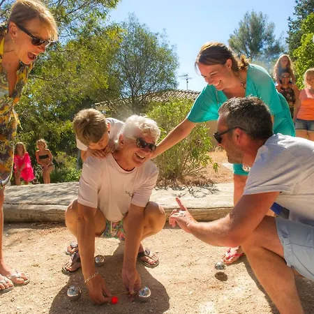 Goelia Le Domaine De La Pinede Апарт-отель 3*