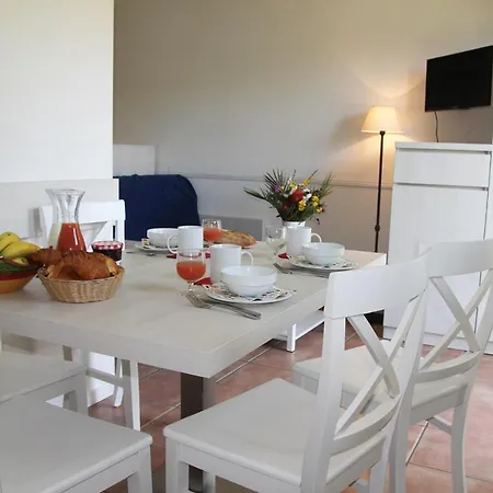 Goelia Le Domaine De La Pinede