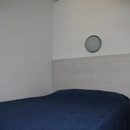 Goelia Le Domaine De La Pinede 3*