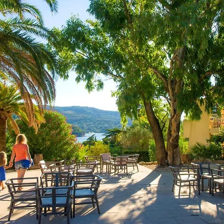 Goelia Le Domaine De La Pinede Aparthotel Le Lavandou