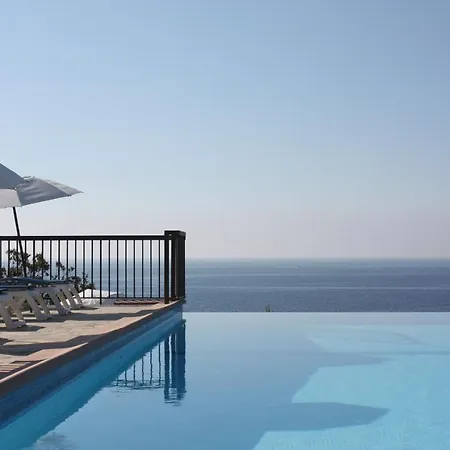 Hotel apartamentowy Goelia Le Domaine De La Pinede Le Lavandou