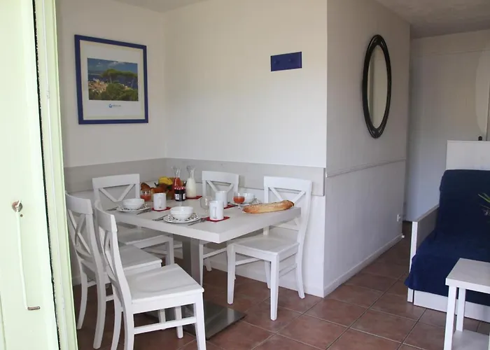 Apartmanhotel Goelia Le Domaine De La Pinede