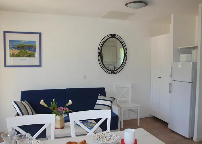 Goelia Le Domaine De La Pinede Lägenhetshotell 3*