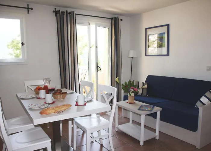 Goelia Le Domaine De La Pinede Le Lavandou