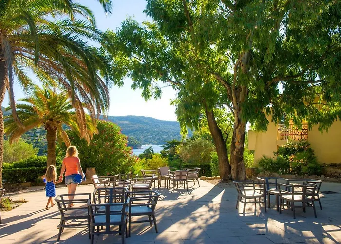 Goelia Le Domaine De La Pinede Apartmanhotel Le Lavandou