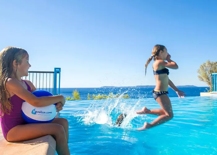 Goelia Le Domaine De La Pinede